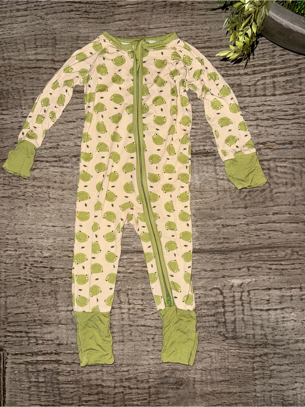 Little One Shop bamboo frog zippy 3-6 months
